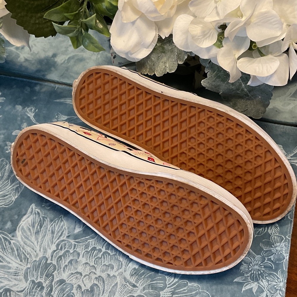 Vans Cream Makeup Print Slip on Sneakers - Picture 7 of 7